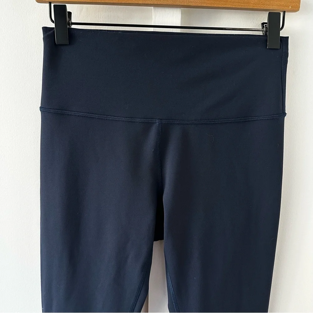 LULULEMON navy Wunder Train High-Rise Tight 25" - Picture 5 of 8